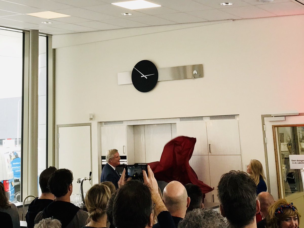 Woordvoerdercdk's tweet photo. Opening nieuw lab van @Aqualysis. @AndriesHeidema: “Onze tijd vraagt om hoogwaardig lab! Waterkwaliteit gaat nu ook om medicijnresten,hormonen, microplastics én zelfs DNA. Aqualysis is het CSI van het water zoals krant al meldde! Bescherming waterkwaliteit is belangrijke opgave” https://t.co/WxnPVtNUqS