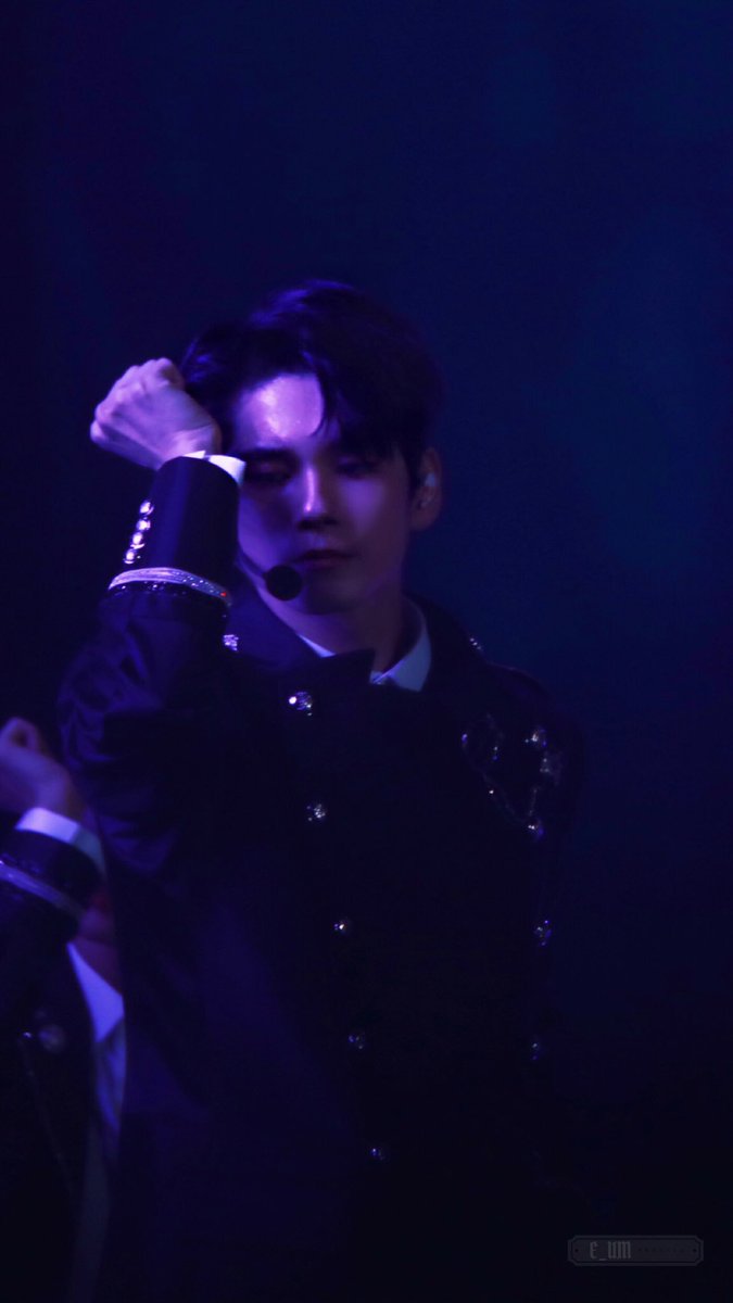 E_UM_GIL's tweet photo. 20190124 Therefore
어둠은 결코 너를 가릴 수 없어
#옹성우 #워너원 #ongseongwu https://t.co/kB5FOrwHRm