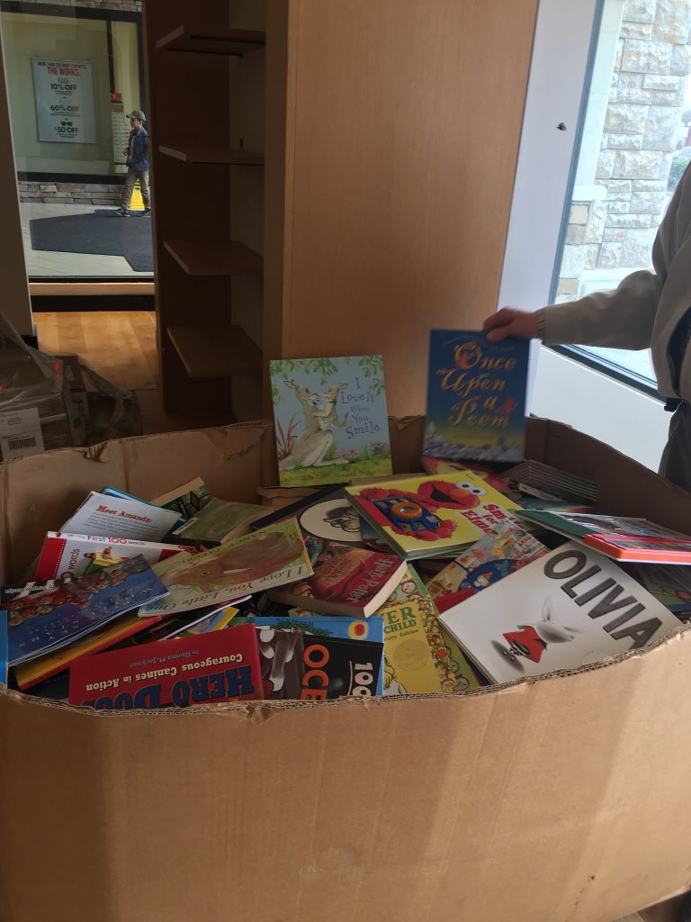 Literacy4Wake's tweet image. Improving literacy outcomes for children requires our community working together! Thank you to everyone @SASsoftware for bringing books on @GivingTuesday. Thank you Jim Uttlley for making the delivery! #WUARBookDrive #literacy