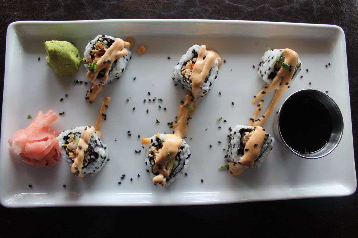 TonyCsSportsBar's tweet photo. Stop in for lunch at #TonyCs – our General Tso’s Maki Rolls will help you power through the day, made with sushi rice, orange chicken, mango and cucumber. https://t.co/jvS8IHhwXE