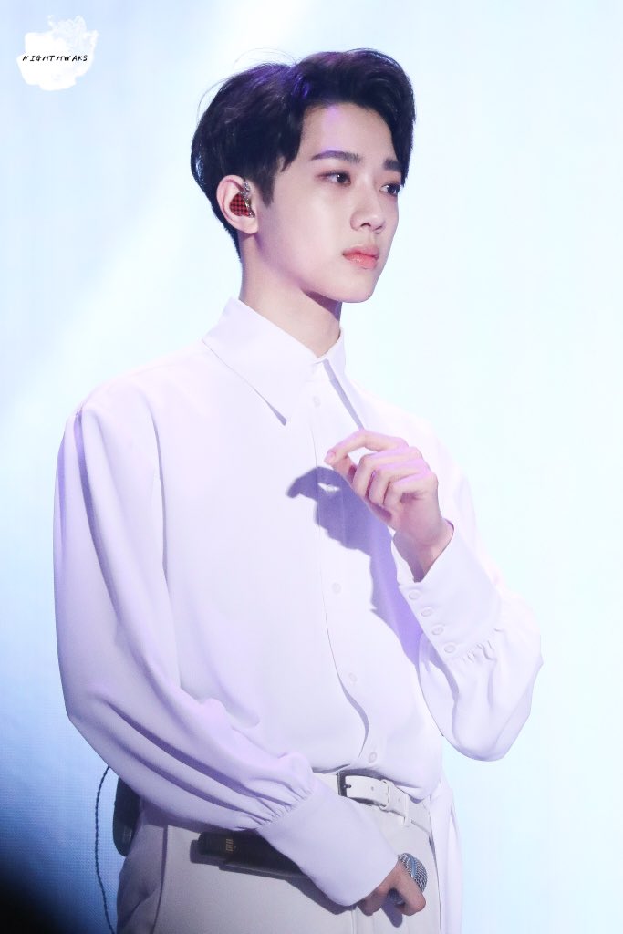NH923510's tweet photo. #라이관린 #배진영 190124 Preview https://t.co/5Mwa32irgb