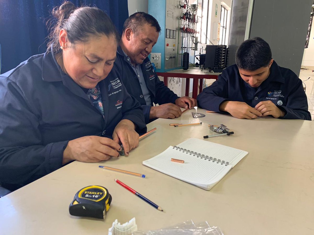 secap_ec's tweet photo. #Quito | En el Centro Múltiple se desarrolla el curso 'Perfeccionamiento en Equipos de Refrigeración Domiciliaria', bajo el convenio de cooperación insterinstitucional con @IndustriasEc.
#CapacítateConSecap #SecapZonal2 https://t.co/EzUC3ueIqJ