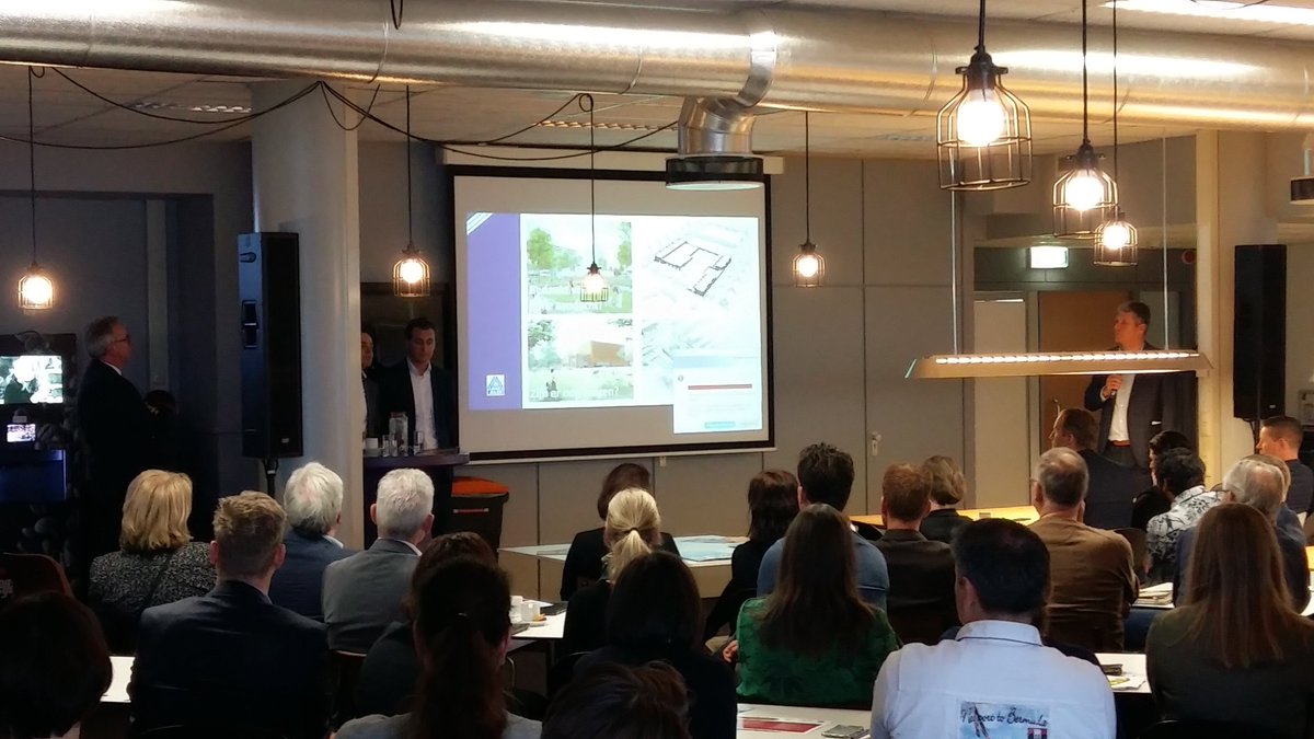 Bart de Zwart (@bartdezwart) on Twitter photo Afronding Leergang Detailhandel van <a href="/MRE_netwerk/">Metropoolregio Eindhoven</a>, <a href="/Brabant/">Provincie Noord-Brabant</a> en <a href="/lectoraatFHMER/">DeOndernemendeRegio</a>. Collega <a href="/PeterHark/">Peter ter Hark</a> interviewt vertegenwoordigers van Aldi en AH over het locatiebeleid van hun ketens. Afronding Leergang Detailhandel van <a href="/MRE_netwerk/">Metropoolregio Eindhoven</a>, <a href="/Brabant/">Provincie Noord-Brabant</a> en <a href="/lectoraatFHMER/">DeOndernemendeRegio</a>. Collega <a href="/PeterHark/">Peter ter Hark</a> interviewt vertegenwoordigers van Aldi en AH over het locatiebeleid van hun ketens.