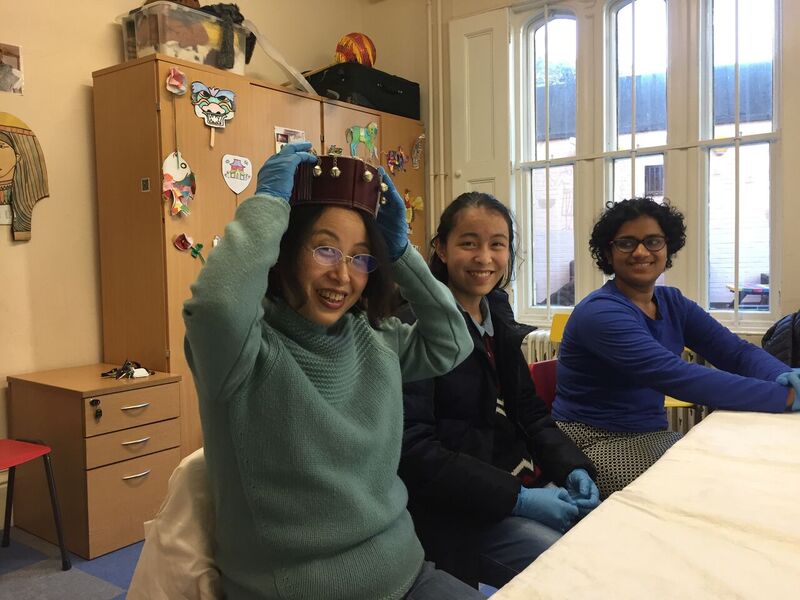 UstinovGCP's tweet image. Fab event and tunrout at the Oriental Museum visit @dumuseums last Sunday afternoon. Gallery tour followed by a handling session of unique items that reflect the general theme of &apos;Home&apos; #orientalmuseum #gallerytour #objecthandling #HapppyGCP