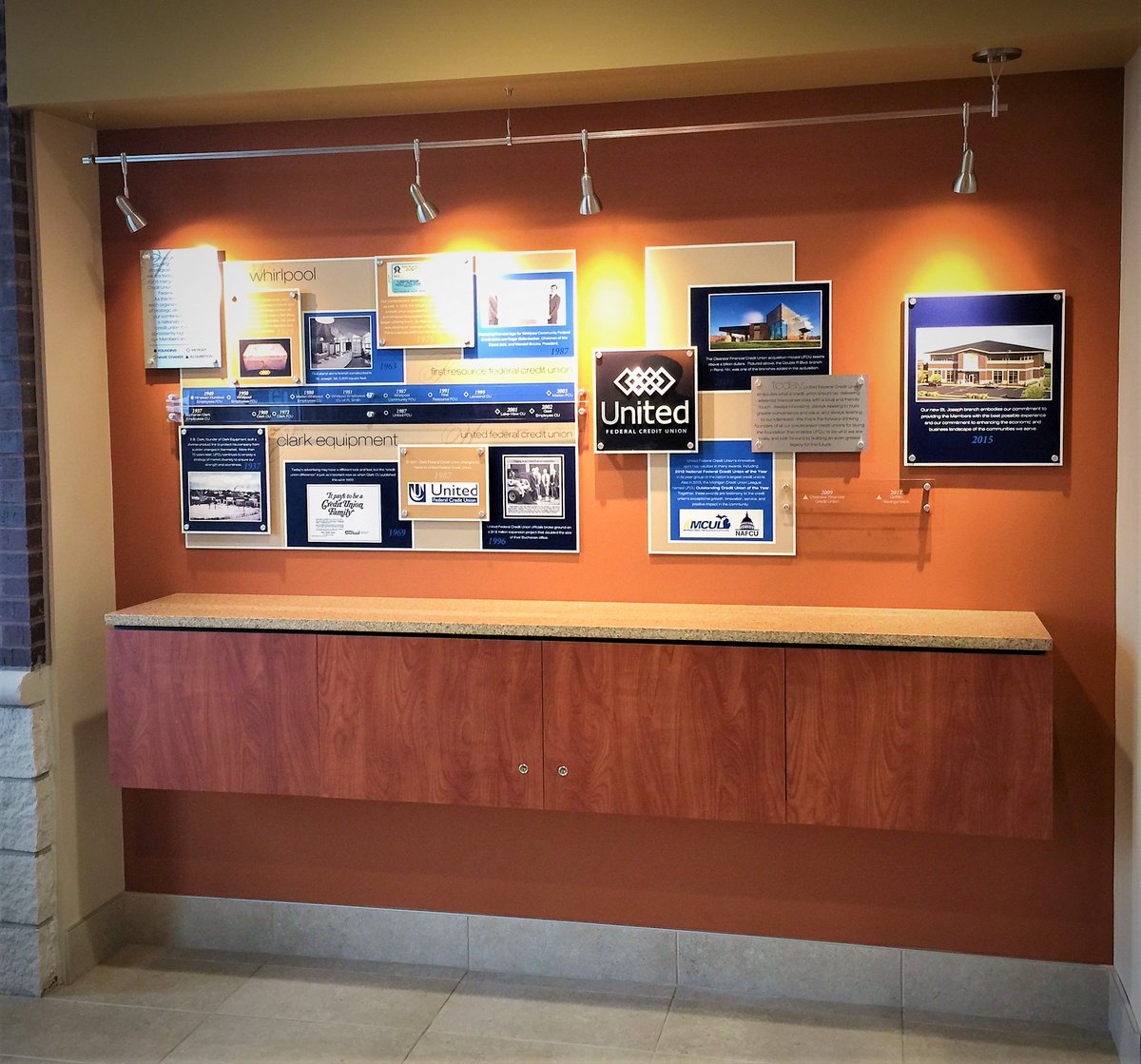 agio_imaging's tweet photo. Reinvent what “going to the bank” means for your members and perspective customers by integrating memorable and welcoming custom interior décor into your space.
#Banking #design #aesthetics https://t.co/aVFj8ZA0Zi