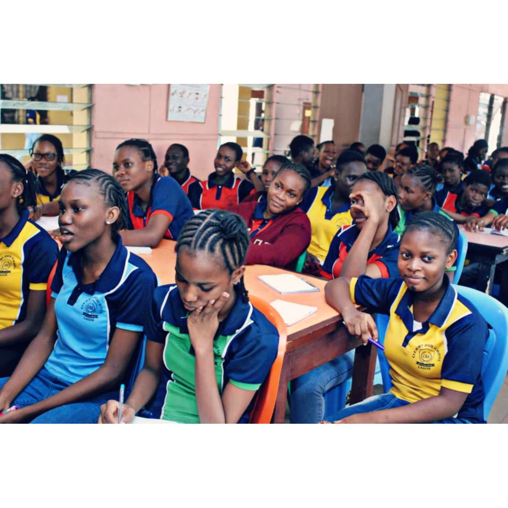 Vobfoundation's tweet photo. We kick started our career orientation school tour yesterday impacting about 200 students of Clemmy High Scchool.
Photo credit @joedigitalxphotography https://t.co/FYbsKYjYdY