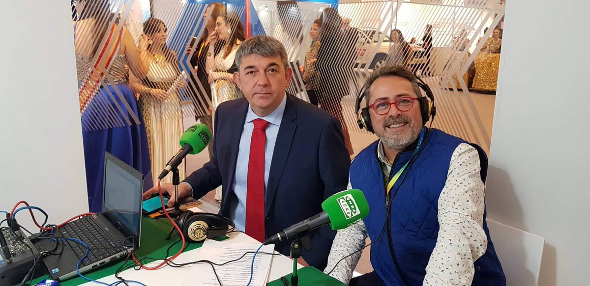 JoseLSaezPastor's tweet photo. Día muy completo en #fitur2019 atendiendo a medios de comunicación, promocionando #Guardamar @GuardamarTurism @OndaCero_es @La_SER #TVVB https://t.co/sMZVUrfAEY