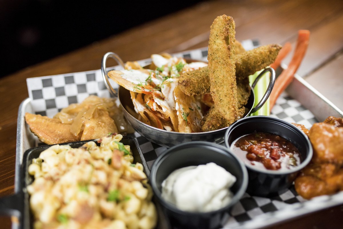 The Loose Moose tweet media