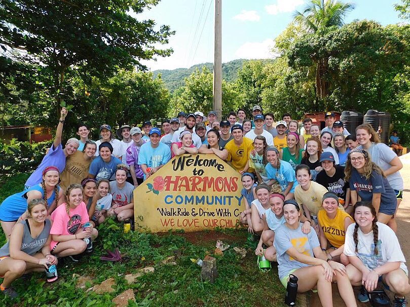 Julia_Wopata's tweet photo. Our students are amazing! Over winter break Tigers went out to serve communities all across the world. I had the pleasure to serve on a mission trip w/ 57 PHA &amp; IFC students in Harmons, Jamaica where we built 3 houses with the community &amp; served alongside them in other locations. https://t.co/tby2wGzHw6