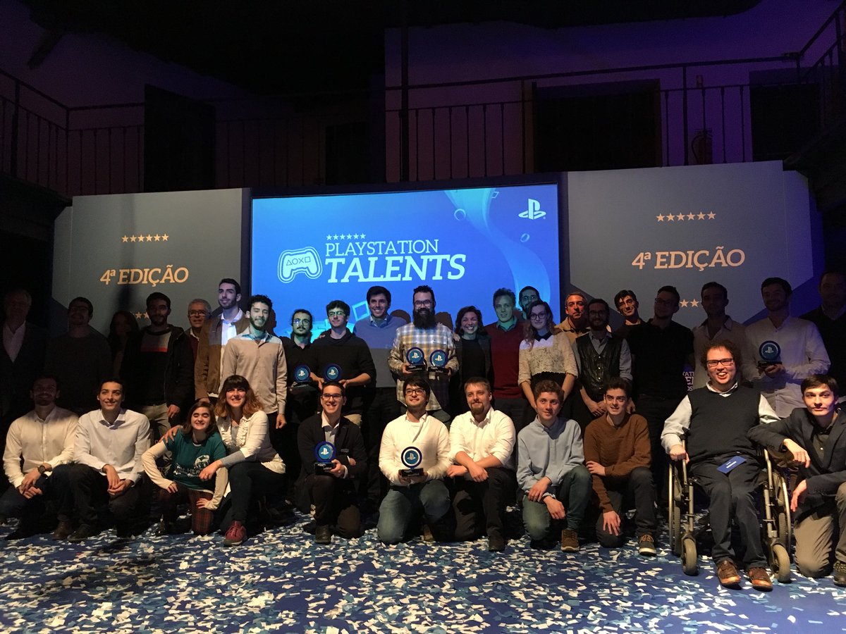 PlayStationPT's tweet image. Não podemos deixar de dar os parabéns a todos os finalistas destes #PremiosPlayStation2018! O futuro dos videojogos em Portugal promete! 👏