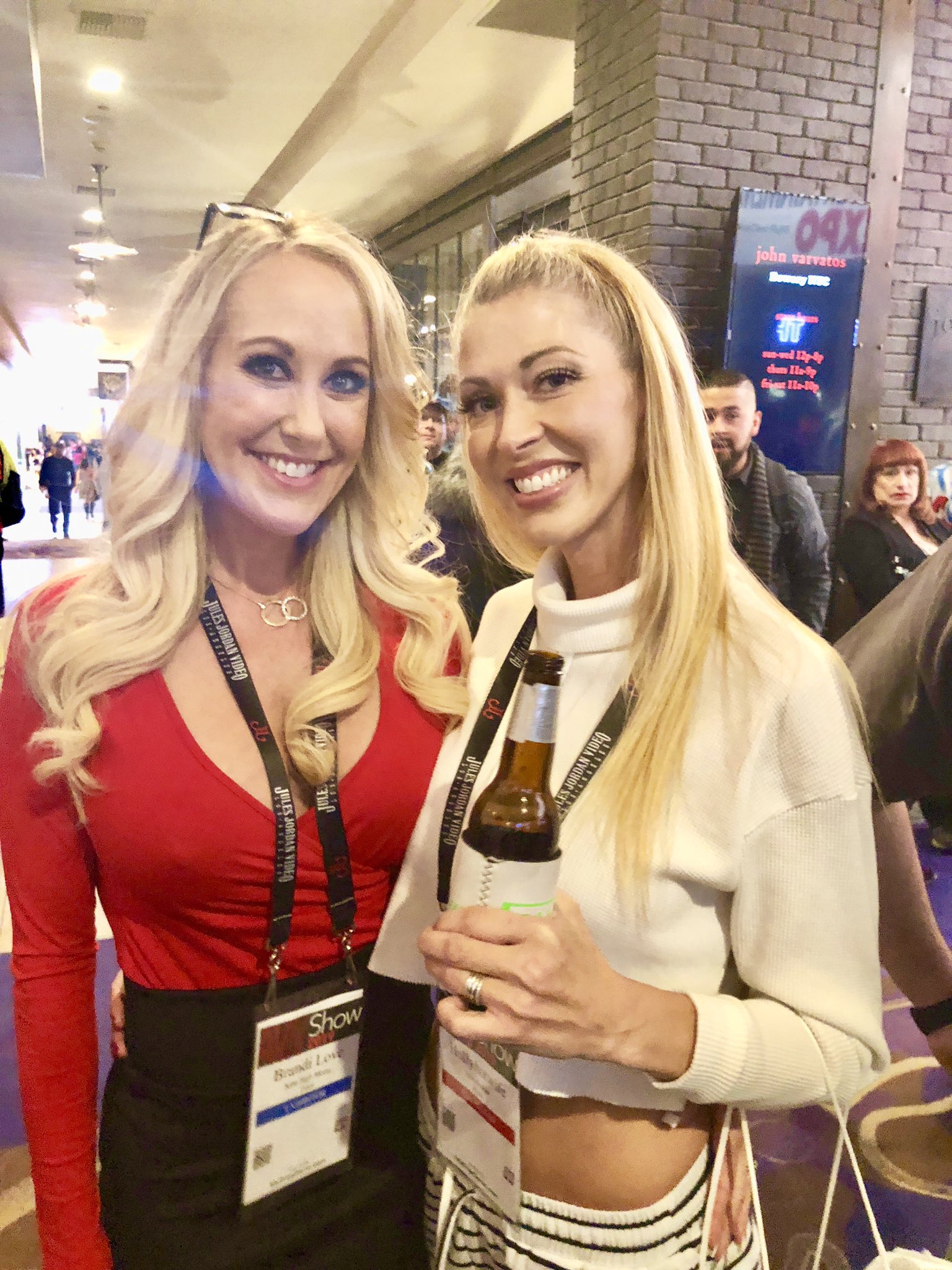 Holly Hotwife Top 0.06% on X: I present to you, the amazing @brandi_love.  Who thinks we should do a scene together soon?? 😘 t.coNrLHbJAT5L   X