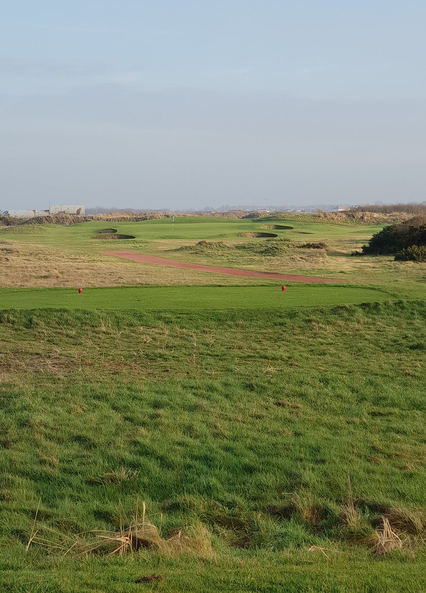 Great afternoon @StAnnesOldLinks @stannesgreens course is in fantastic condition.