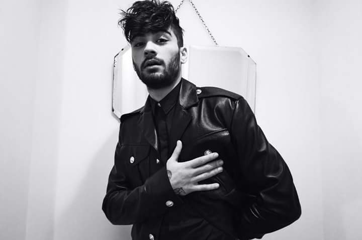 wntermarvel's tweet image. I'm voting for @zaynmalik's #MeMyselfAndI as #BestCoverSong at the #iHeartAwards