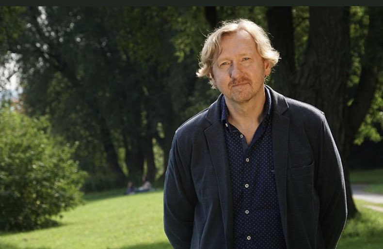 We are saddened to learn of the passing of Dr Bradnee Chambers, Executive Secretary of <a href="/BonnConvention/">Convention on Migratory Species (CMS)</a> . Bradnee’s vision helped unite conservation efforts to benefit migratory birds worldwide. His loss will be keenly felt by the conservation community. cms.int/en/news/bradne…