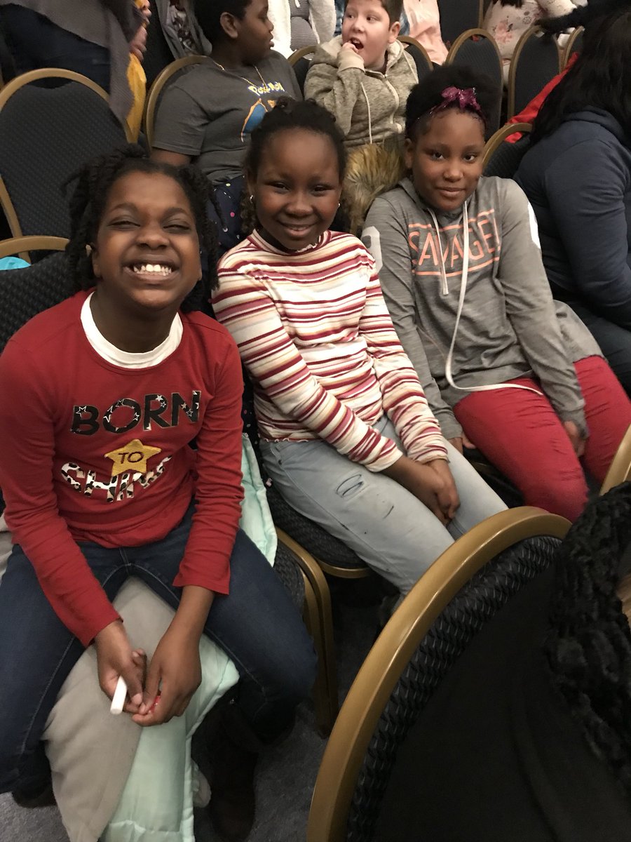 4th grade having a blast watching @MissWyatt28 in Seussical the Musical! #polarpride <a href="/PLVBears/">Pleasantville Elementary</a>