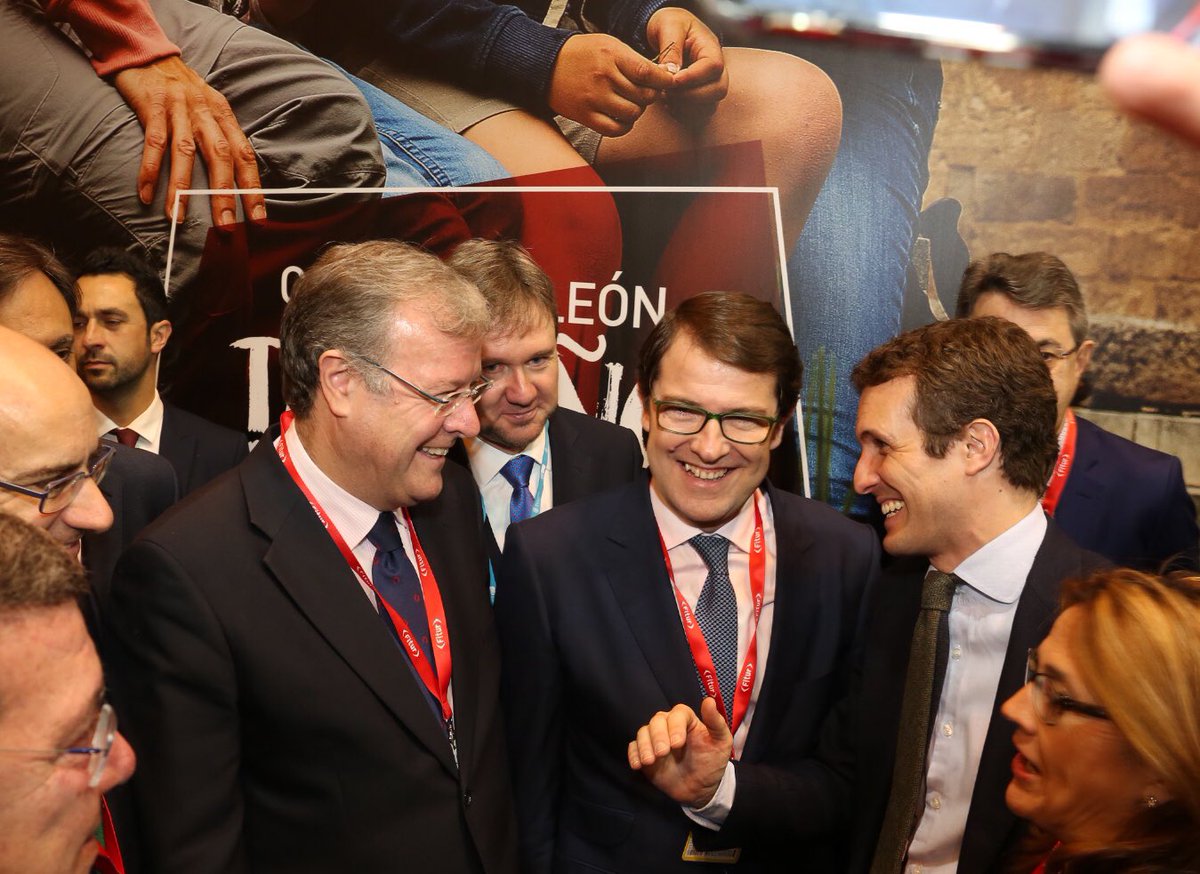AntonioSilvan_'s tweet photo. La puesta en valor de #LeónEspaña la hacemos desde una perspectiva de unión, todos por una estrategia de turismo de calidad, singular y sostenible. 

#FITUR2019 #LeónEsp #LeónEspaña 🇪🇸 https://t.co/vCAobF10eu