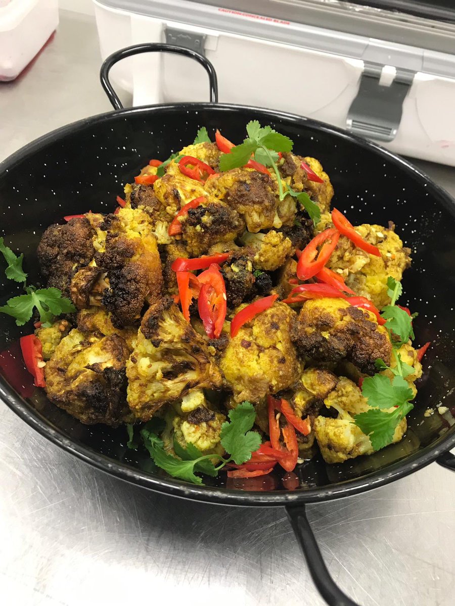 SStoreys's tweet image. Curry Thursday with a Twist at Food In Season at Three Glasgow! Curried Roasted Cauliflower with a Chilli Hit 🔥😋 #kush #inseason #chef #currythursday #three #glasgow #theboydonegood #welovethisbusiness @lynnywinny_lynn @FStoreys @LStoreys @new_storey @OStoreys @smfcuk