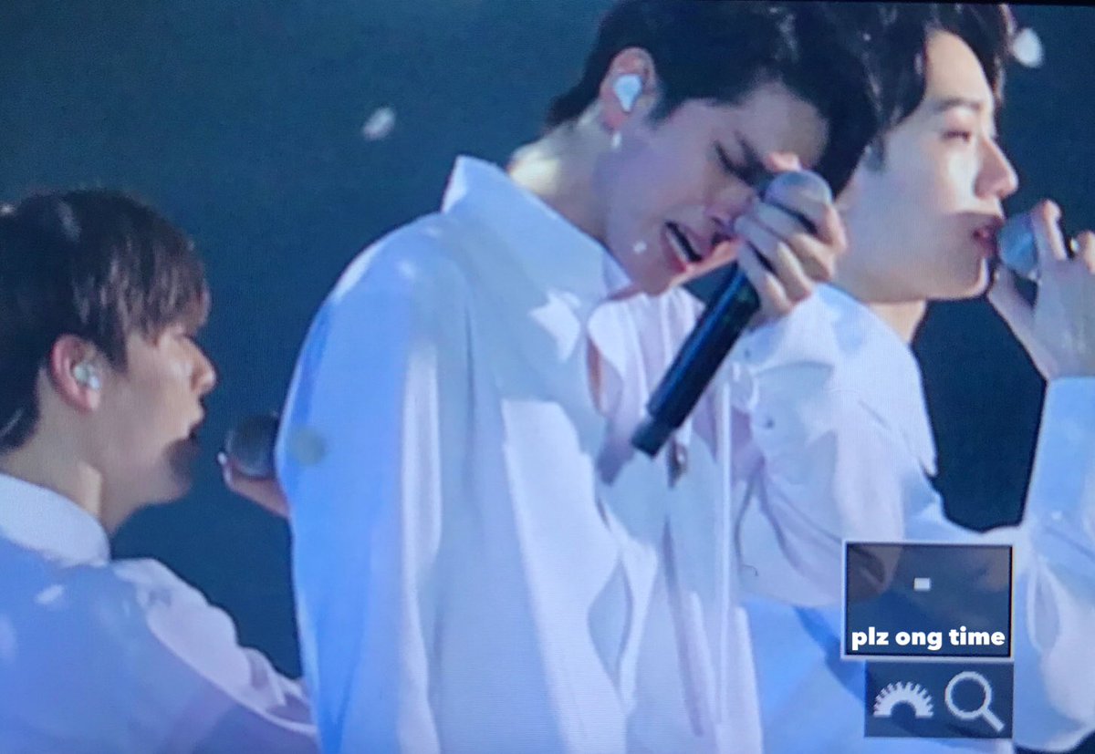 190124 Therefore
😢

#옹성우 #OngSeongwu 
#워너원 #WANNAONE