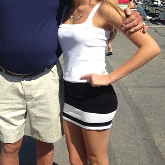 wardrobechanges's tweet image. So good I had to share! Check out all the items I'm loving on @Poshmarkapp from @kcaligiuri #poshmark #fashion #style #shopmycloset #purplerain #forloveandlemons: bnc.lt/focc/PgxL6aF7JT