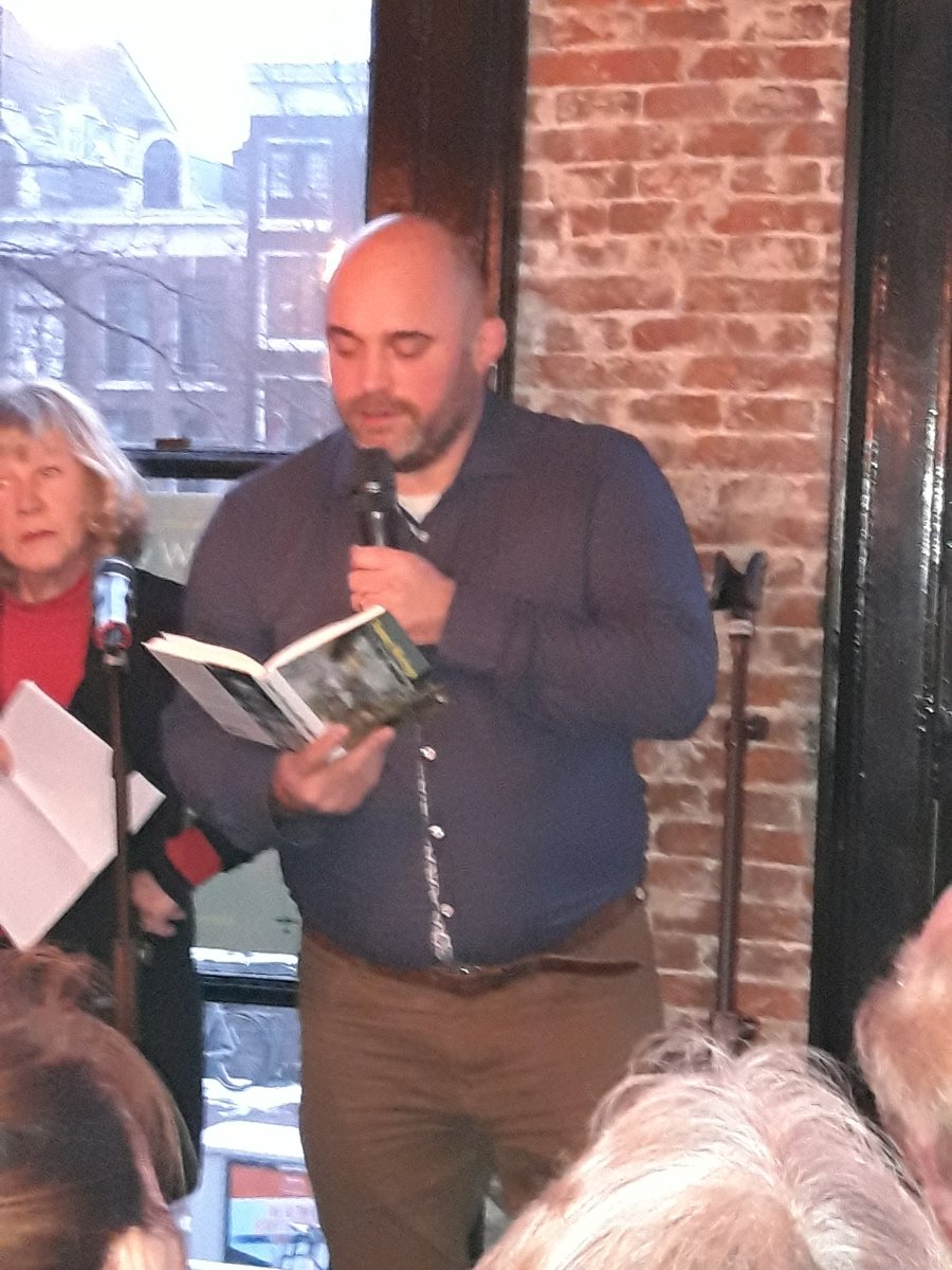 Ik heb de eer om de presentatie van het schitterende boek "Dit is mijn moeder" van en met Tommy Wieringa bij te wonen. Met grote complimenten voor <a href="/newbookcollect/">New Book Collective</a> <a href="/harminke/">Harminke Medendorp</a> en Ruth Bergman