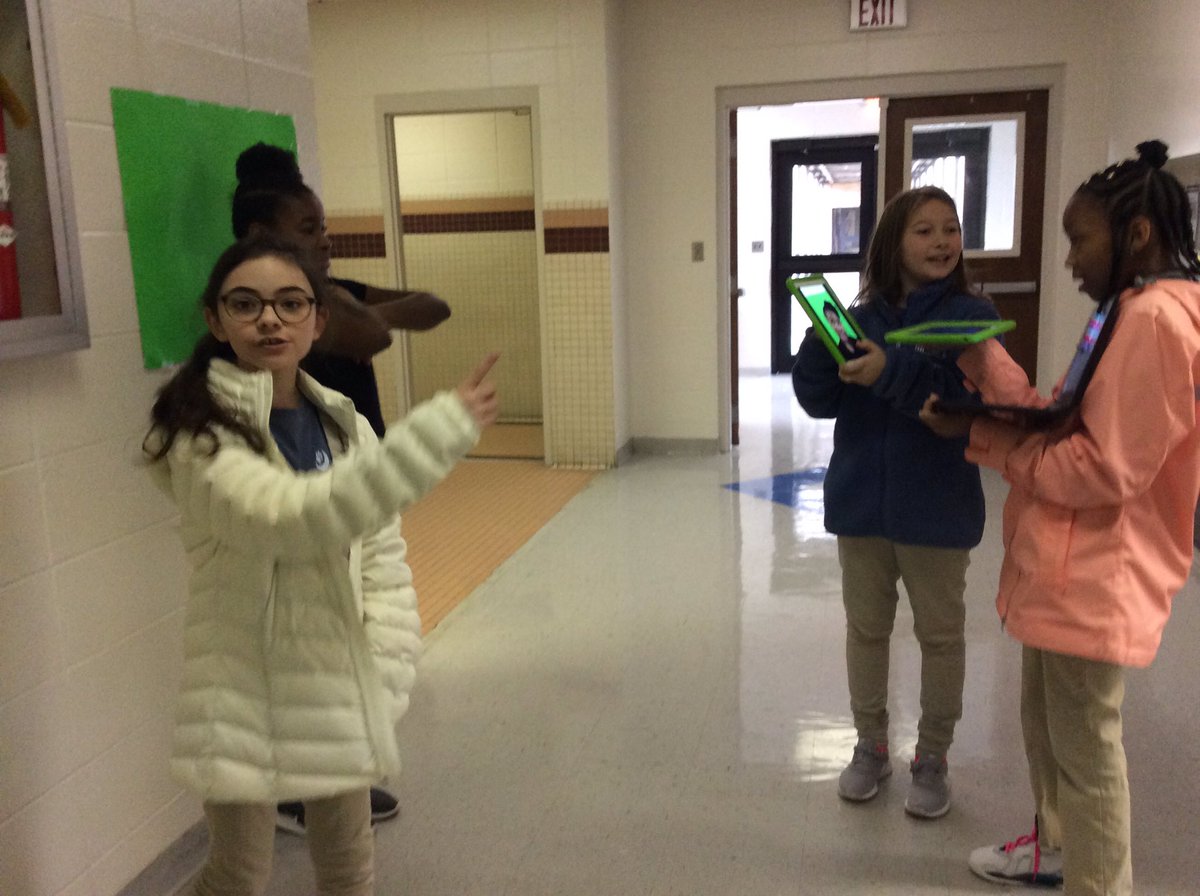 sunshineroses12's tweet photo. So excited- these 5CMS Ss creating their #THINGLINKS about germs uploading songs they created using #garageband! @jenajonescms @Ash2teach09 #EmpowermentCMS #DLPCoaching https://t.co/Sisuhgbod6