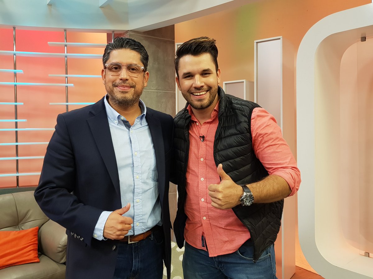 lasmananasdel5's tweet image. #AlejandroIrias nos habló sobre el reconocimiento que le hizo la importante revista #Forbe 
¡Orgullo catracho!