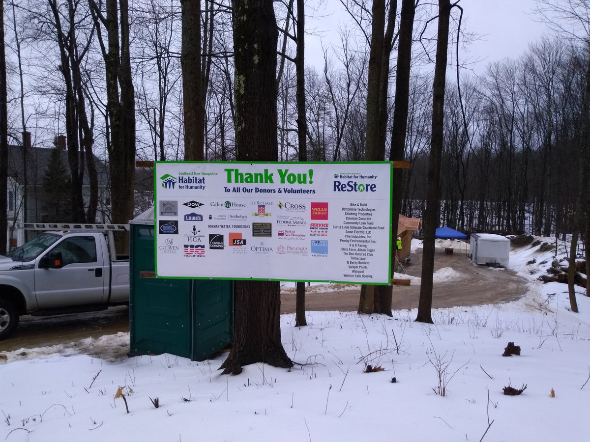 DeviceBright's tweet photo. CUSA Consulting can't work today b/c of the #shutdown, so helping build a @Habitat_org house in Dover NH @SenatorShaheen @SenatorHassan @seacoastonline #endtheshutdown #endtheshutdownnow https://t.co/Rdc5k7TTjV