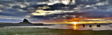 NTlindisfarne's tweet photo. *Job Alert*  Would you like to work on Holy Island?  We're recruiting for a Retail Assistant to work in the National Trust Shop situated in the heart of the village. Fixed term, part time contract. Closing date for applications 11 Feb 2019. #holyisland https://t.co/0ARg72ItSN https://t.co/8RjmtjoEb2