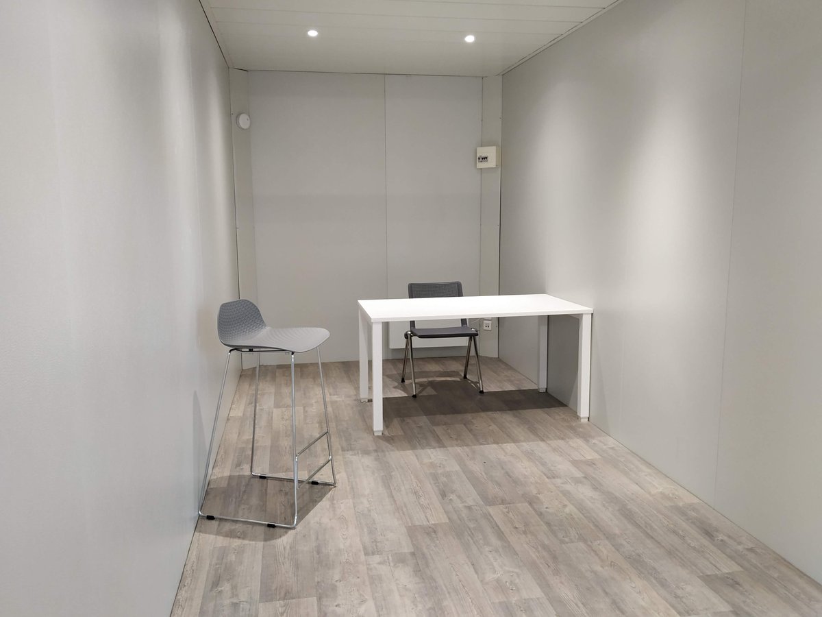 Les meubles arrivent chez Loircowork ! Tout ce prépare tranquillement dans la bonne humeur. Plus d'infos bientôt sur le site. 
loircowork.com #coworking #sarthe #loirluceberce
