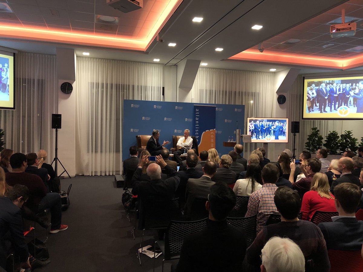 JongeAtlantici's tweet photo. .@RobertvandeRoer asks what @KvanOosterom's biggest success was in his year on #unsc. @KvanOosterom stresses the achievements in the Dem. Rep. Congo on protecting peacekeepers.#KNLinSC2018 #AtlCom https://t.co/IQIjvD4z0m