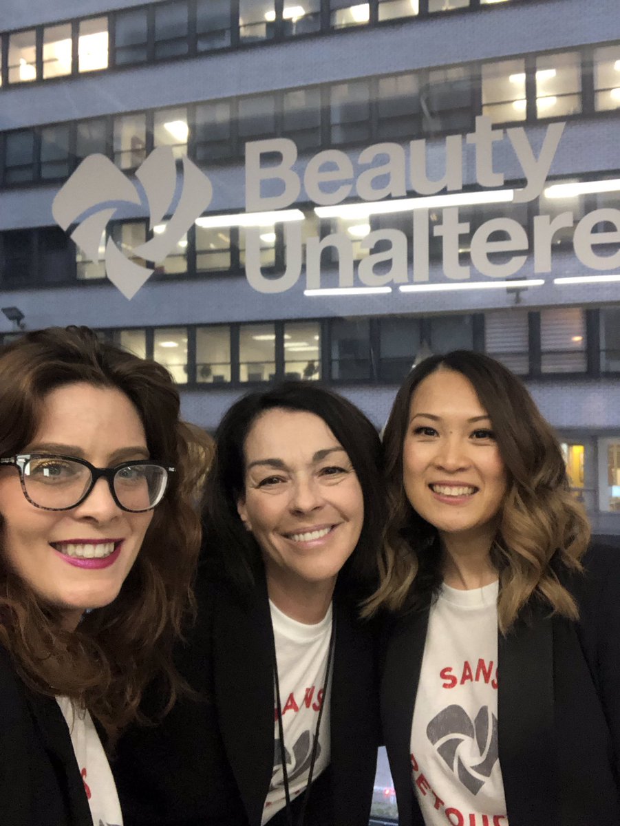 Taking a stand today with our fearless leader embracing #BeautyUnaltered #beautyinreallife @MalyBernstein <a href="/LisaMWright1/">@lisa_CVSbeauty</a> <a href="/cvspharmacy/">CVS Pharmacy</a> <a href="/chels_CVSbeauty/">Chelsea Cooper</a>