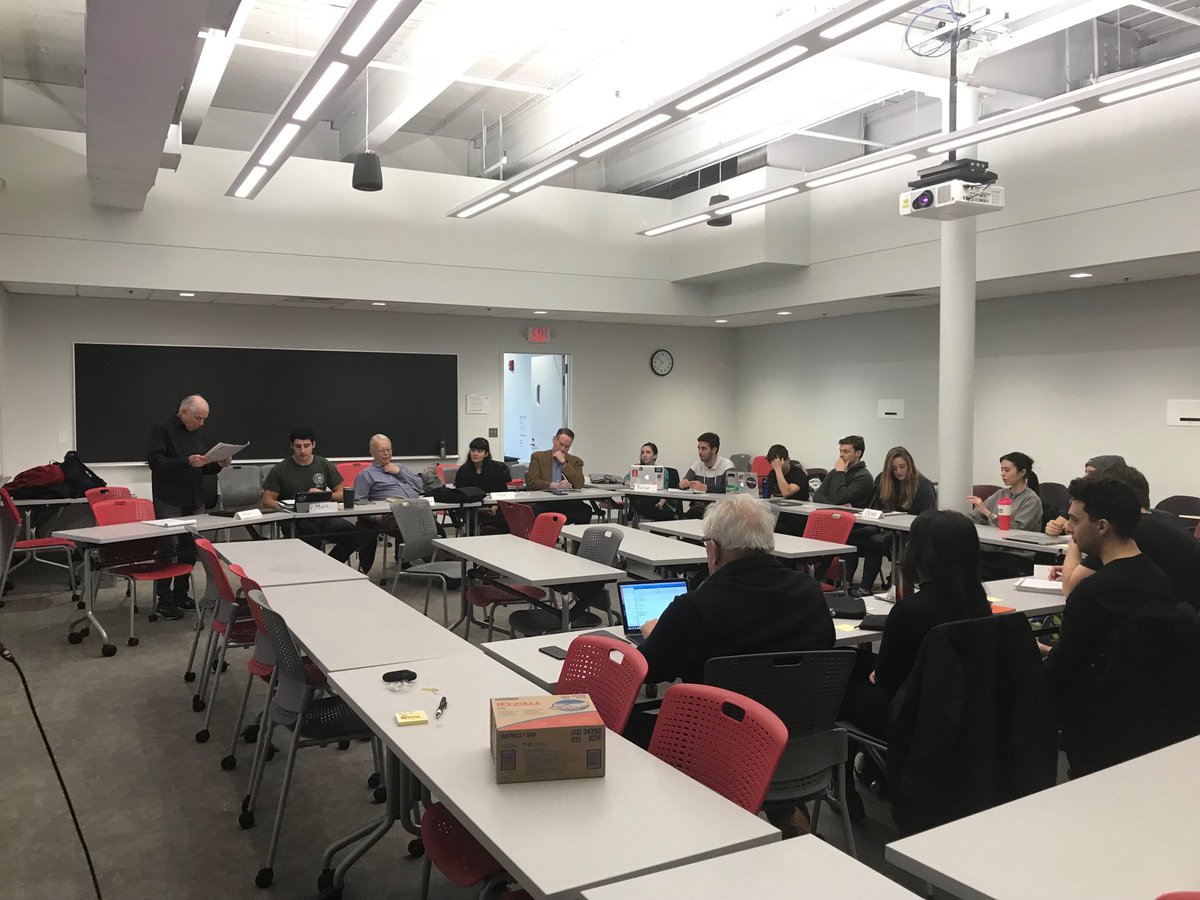 meena_ko's tweet image. So honored to be with this #UXPRO ⁦@TuftsUniversity⁩ today! Thank you ⁦@HalMJ100⁩ for the years of mentoring and everything I have learned from you! You continue to inspire in everything you do. #thebest