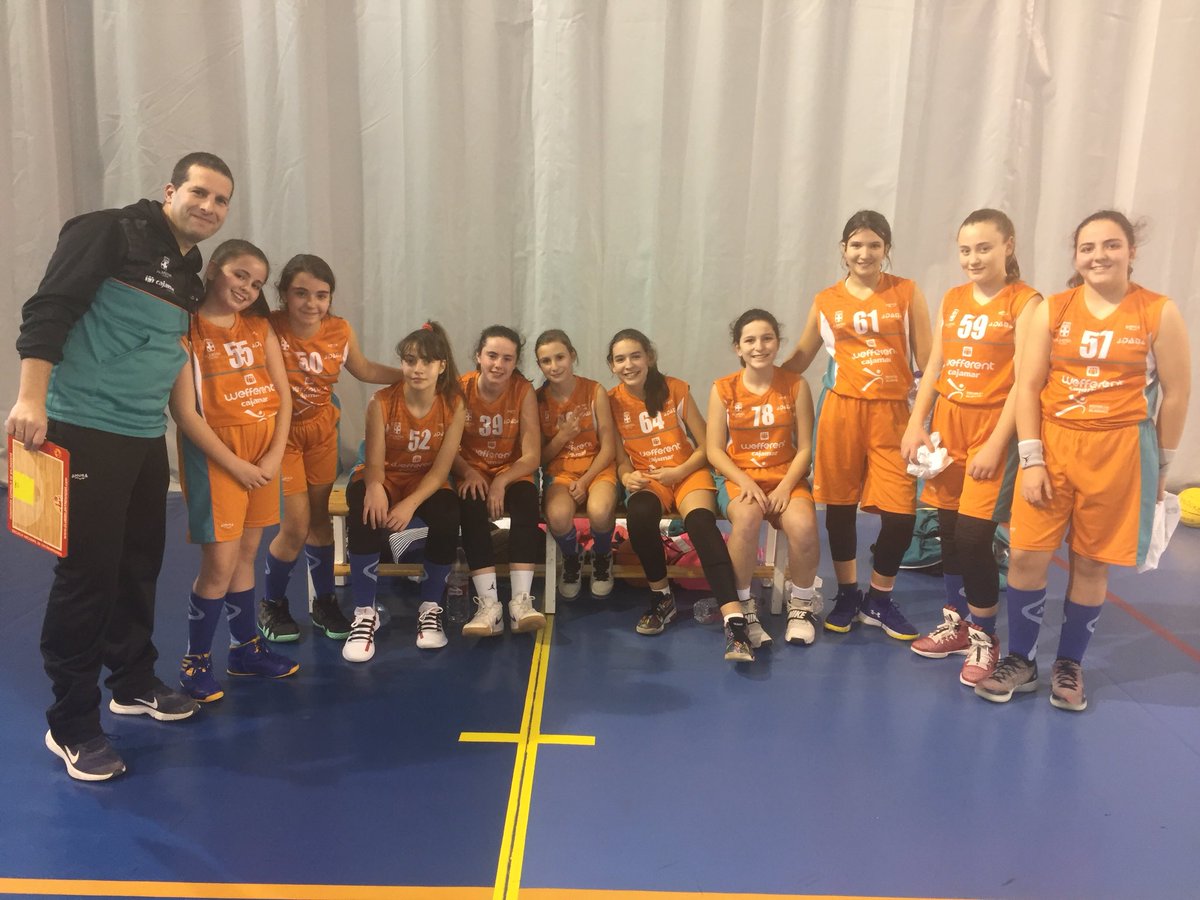 cblamojonera's tweet photo. Al descanso gran primera parte de nuestras infantiles de #Ciformotor ante un @adaba_basket bastante luchador,en resumen,partido bastante divertido para todos 
#creciendojuntos #orgullomojonero https://t.co/D3i1HTPJTf