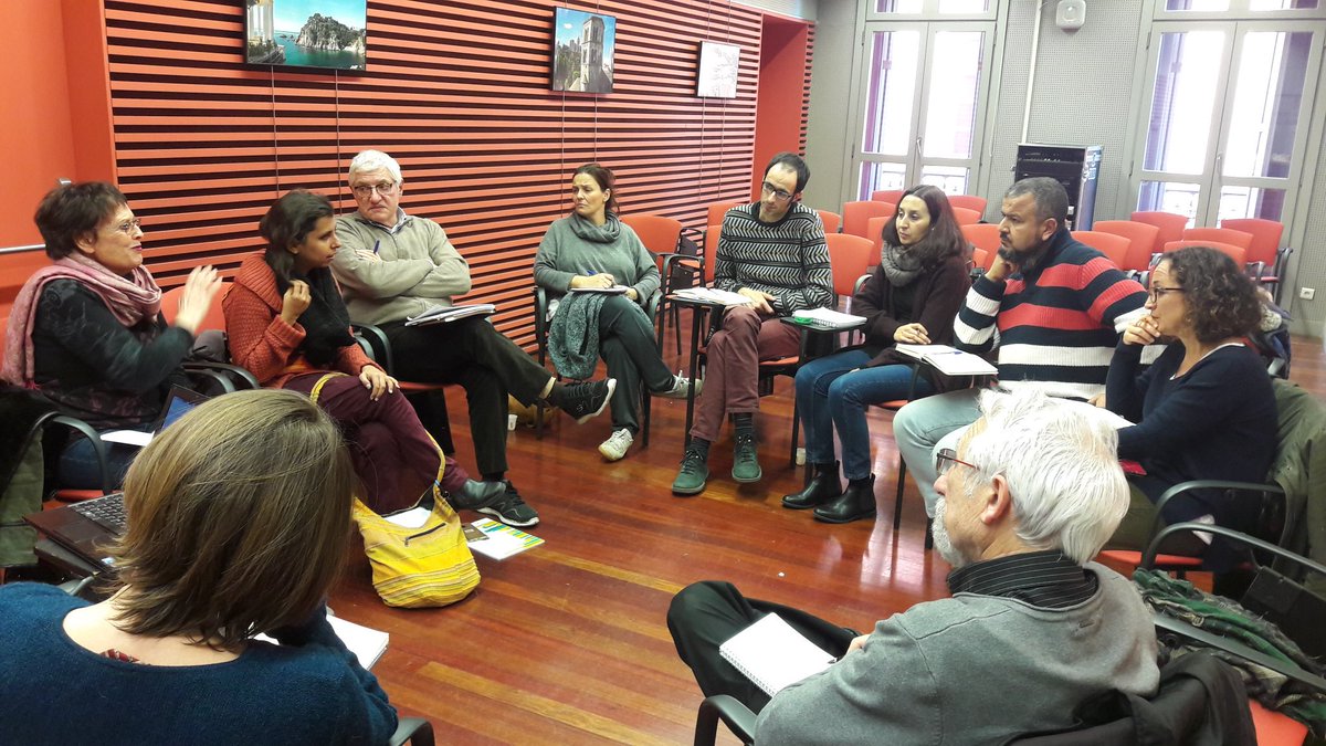 RelationsInter's tweet image. L'IRTS de Perpignan a organisé une journée de rencontres entre le Consell Comarcal de l'Alt Empordà et le CADA de l'ACAL ainsi qu'avec des associations des P.O.: Cimade, Secours Populaire, RESF, Mrap 66, Comité de Soutien aux Sans-papiers. @faire_ess @AEmpordainclou @PROSPECTSASO