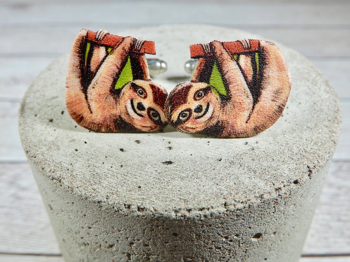 buck_lj's tweet photo. Sloth Cufflinks, Hanging Sloth Cuff Links, Valentine's Gift For Him, Groomsmen Gift, Husband Birthday, Sloth Lover Gifts. https://t.co/9kl0CiBZtR #Etsy #Slumbermonkey #UniqueCuffLinks https://t.co/5GqQsPvXd9