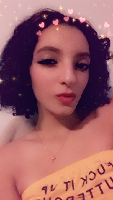 My first vid might me coming out tonight 😊🎀💋 https://t.co/KLX45D5zim<a href="/tag/hispanicbarbie"class="tags"><span>#hispanicbarbie</span></a>