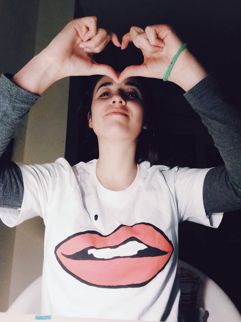 EliTomasini's tweet photo. Wooooooooooooow!!!! 💋💫
@redbubble @GillianA @womenforwomenUK 😍🎉 https://t.co/IxhsDmdSHD