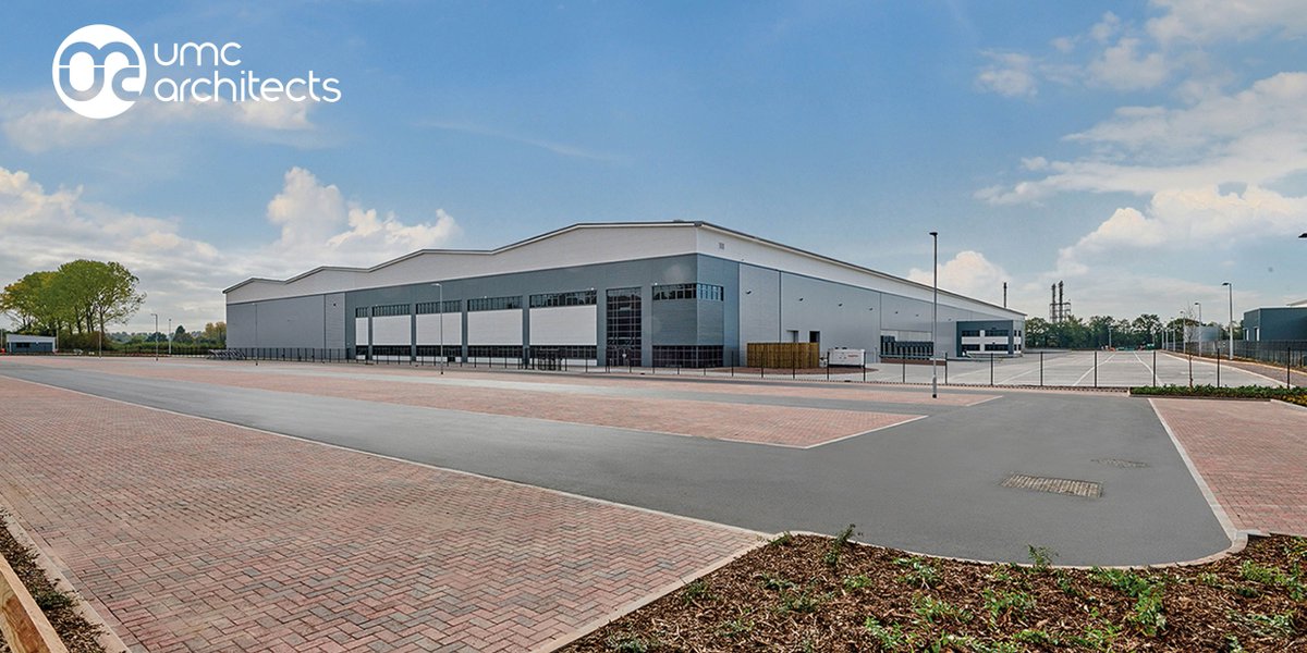 #ThrowbackThursday A look back at the Wolverhampton 450 scheme at Four Ashes Business Park which was handed over at the end of 2018. <a href="/UMC_Architects/">UMC Architects</a> were appointed by @Panattoni for the design of the facility alongside <a href="/ReadieTweet/">Readie Construction</a> - see more at buff.ly/2REnQVL