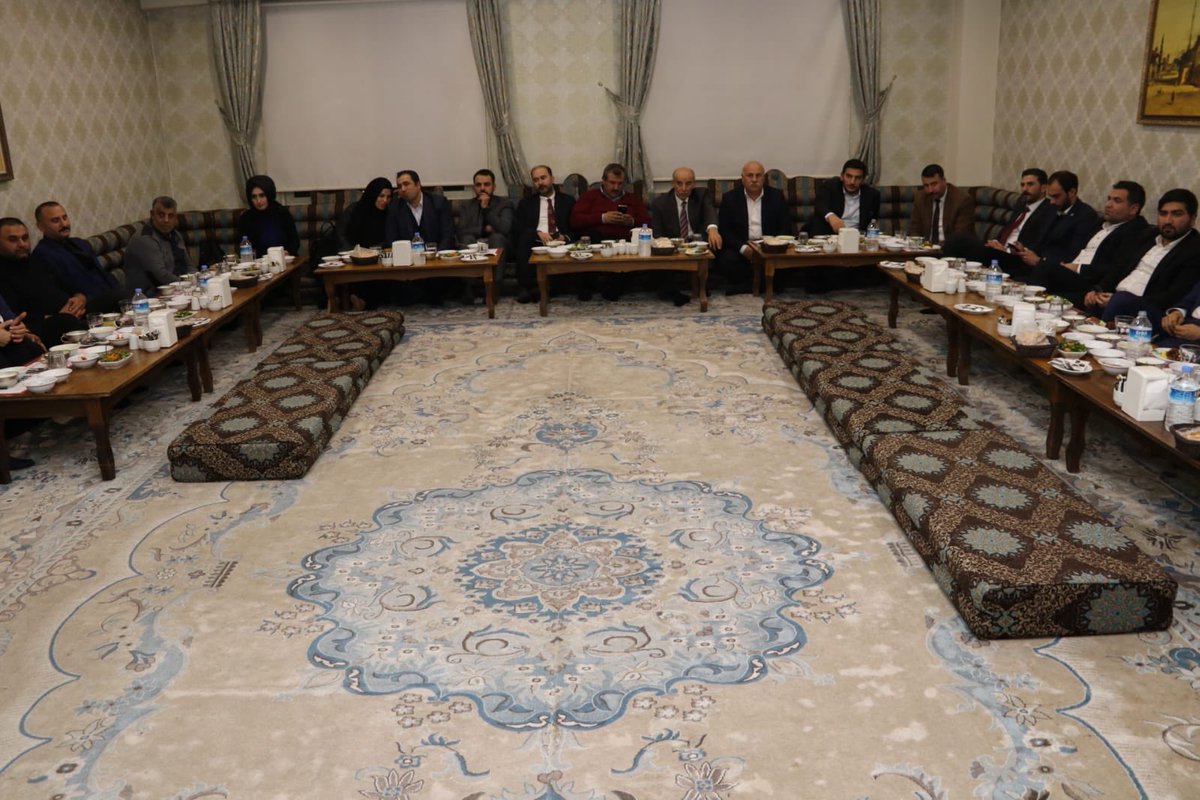 MetinBaydilli's tweet photo. AK Parti Karaköprü Belediye Başkan Aday Adayları Buluşmamızı ; İl Başkanımız,Milletvekililerimiz,Büyükşehir Belediye Başkan Adayımız,İlçe Başkanlarımız,Haliliye ve Eyyübiye Belediye Başkan Adaylarımız,MKYK üyemiz Vildan Polat ve Teşkilat Üyelerimizin katılımıyla gerçekleştirdik. https://t.co/03JyG0fzhn