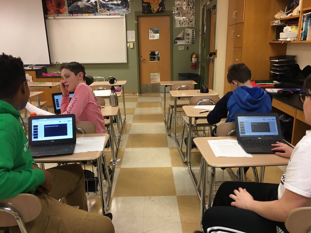 LSchemelWWS's tweet photo. Mr. Kohlmann’s class researching and sharing knowledge of biospheres through Docs, Slides, and Flipgrid. @wwsweb @WMSshamrocks https://t.co/lNlGgzc9IF