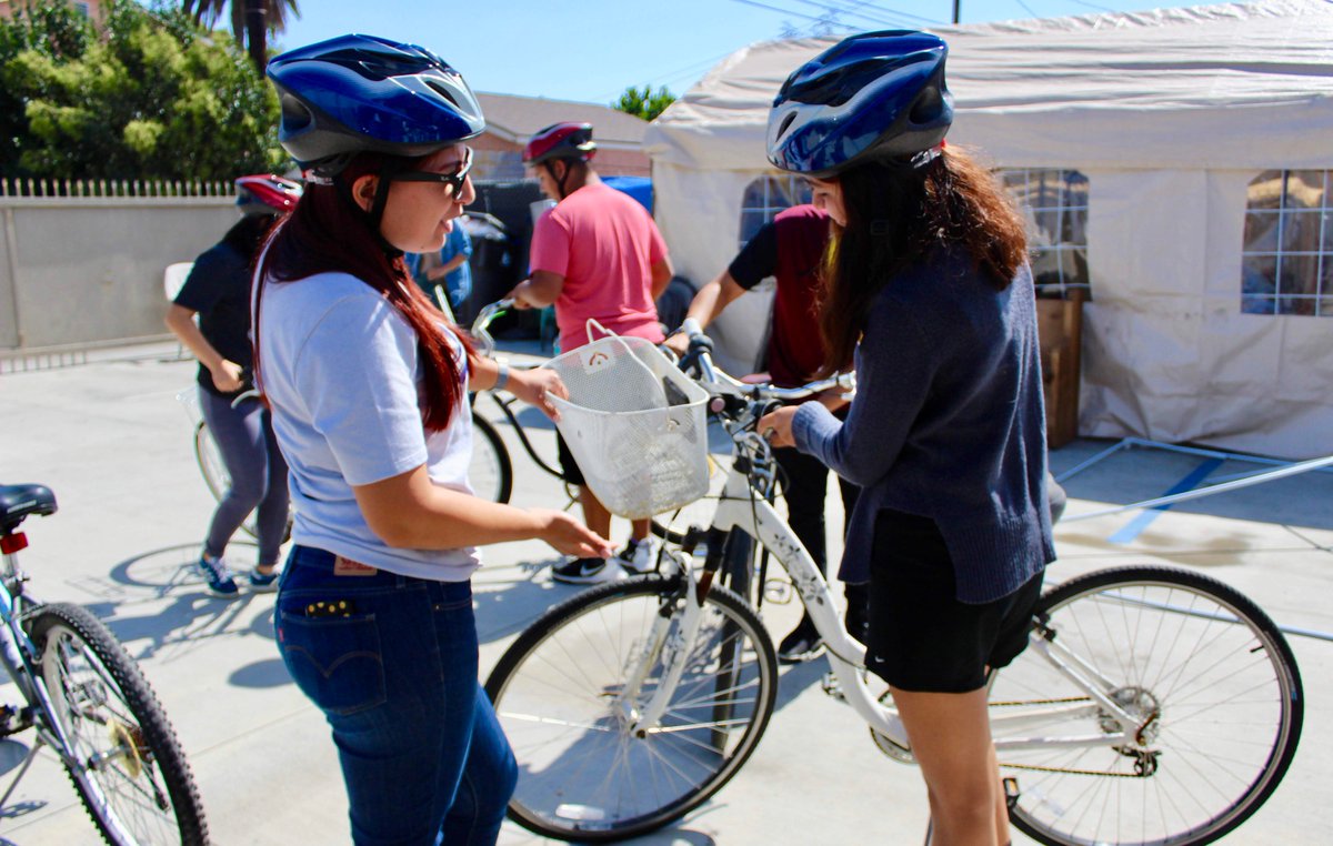 estolanoadvises's tweet photo. New bike safety classes and community rides are ready to roll from the Metro BEST Team: @bikemetro @peopleforMJ @CICLEorg @lacbc @bikesgv https://t.co/DQSVMel6kC https://t.co/eQk4iQwjME