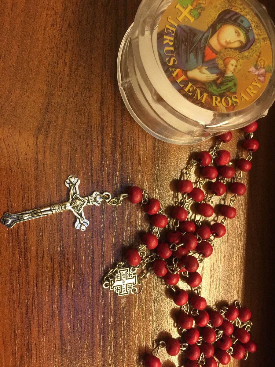 MariaPeLofgren's tweet image. Åker till polska Rzeszow i sydöst,råkar FOI:s @hedenskog_jakob, får ett radband med Jesus och doft av Jerusalem av en ”Tal” från #Modiin, expert på cyberkrig. Livet ...