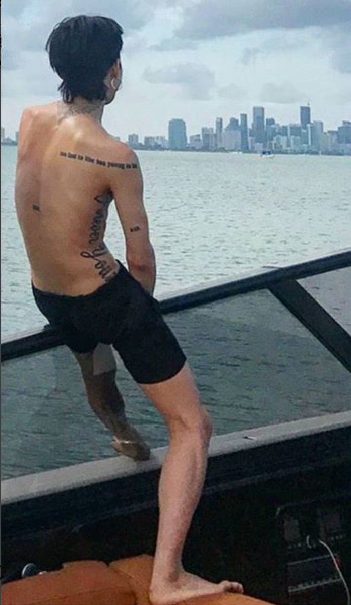 bigbangvip_88's tweet photo. My favorite back view is only yours, nothing else. #thisisablessing #gdragon #bigbang
P.S pag na laglag ka dyan, naku sinasabi ko sayo kahit di ako marunong lumangoy tatalon pa rin ako! Charet! ๐ makapag swimming nga bukas! ๐
https://t.co/SJStcSsl3H