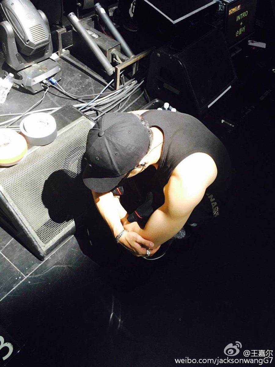 ilywje's tweet photo. ยังจำอันนี้ได้ ฮือไปกอดสาวเมกาปล่อยเนื้อปล่อยตัว บ่มีหวงตัวกับสีกาและญาติโยมญาติสนิทมิตรสหาย จนฟค.ปาอิโมจิรูปพริก🌶️ใส่ในเว่ยรัวๆ ละอ้ายกุออกมาสำนึกผิดว่าไม่กล้าแล้วครับ ฮือ555555555555555555 /บดพริกป่น https://t.co/8T6fzylyGT