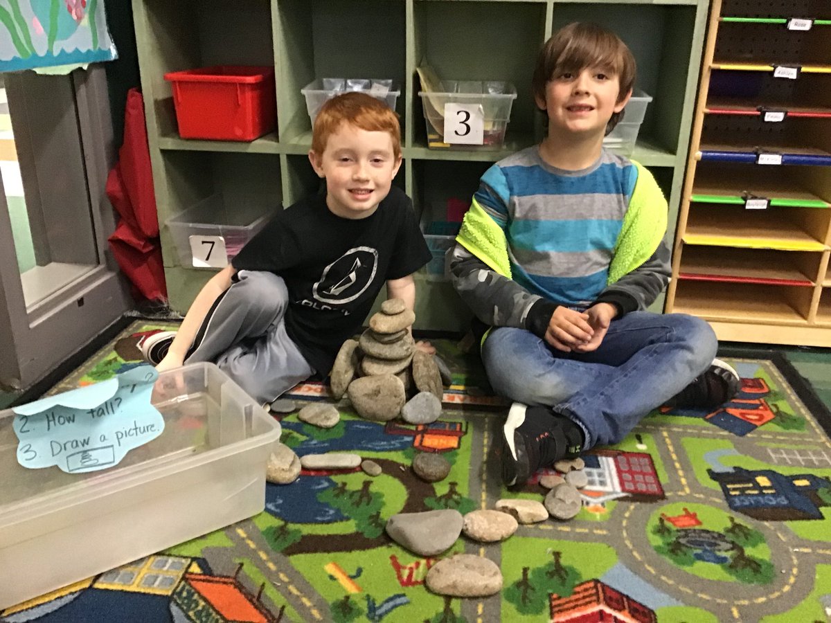 meredithperryK's tweet image. Students explore stem bins during science time.  #kindergartenscience #NHCSchatt #CHEShc