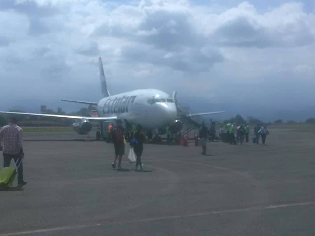 baer_ve's tweet photo. #24Ene #VenezuelaYElMundoConMaduro  desarrollo de operaciones en nuestro aeropuerto, "Mayor Buenaventura Vivas Guerrero" @Santo_Doming  @tupamarohipolit @MUSURRA @TransporteGobVe @INAC_Venezuela  #RumboALaGranMisionTransporte https://t.co/Ixy1Ku8yfd