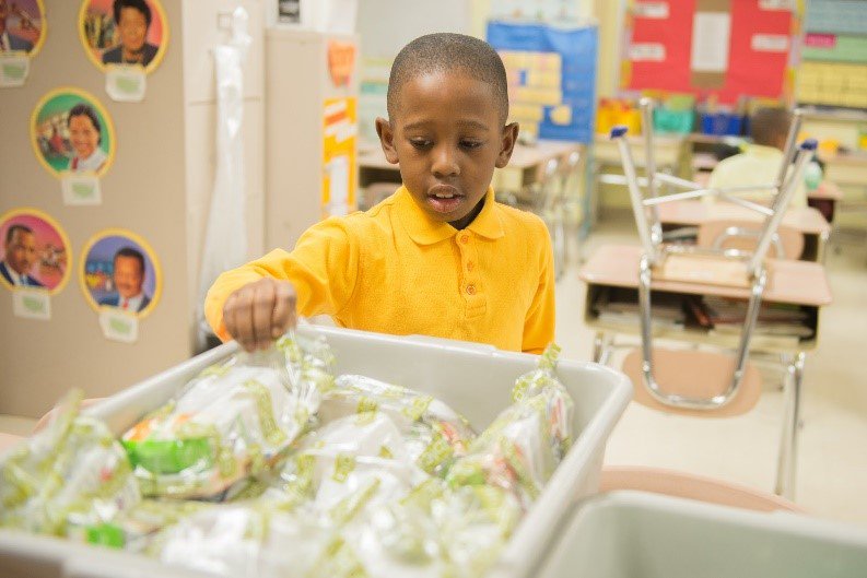 SuccessStartsPA's tweet photo. Is there someone in your school community who goes above & beyond to ensure students start each day with a healthy meal? Join No Kid Hungry Pennsylvania in celebrating your School Breakfast Hero! Nominate your #BreakfastHero today: https://t.co/ZMg5pSE7KD https://t.co/ky5HLXsVoS