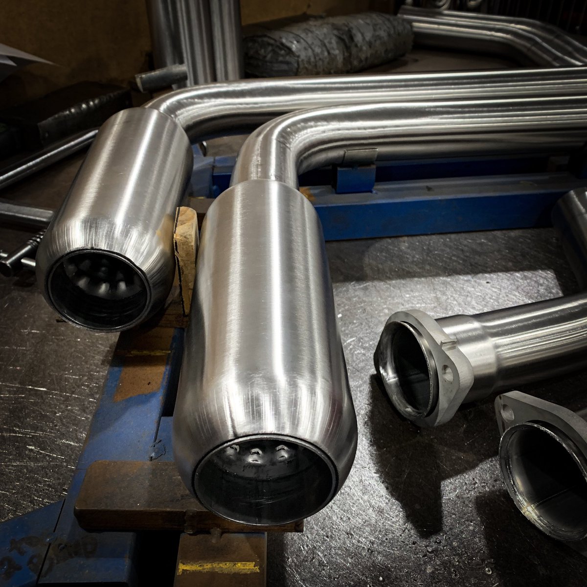 If you’ve got a BMW 635 Exhaust on order, here’s a peek at your exhaust being built. Find your new exhaust at wwwBBExhaust.com
.
#billyboat #billyboatexhaust #bbexhaust #bmwmperformance #bmwfamily #bmwmsport #bmwpower #bmwpost #bmwlove #bmw635 #bmw6 #bmw6series