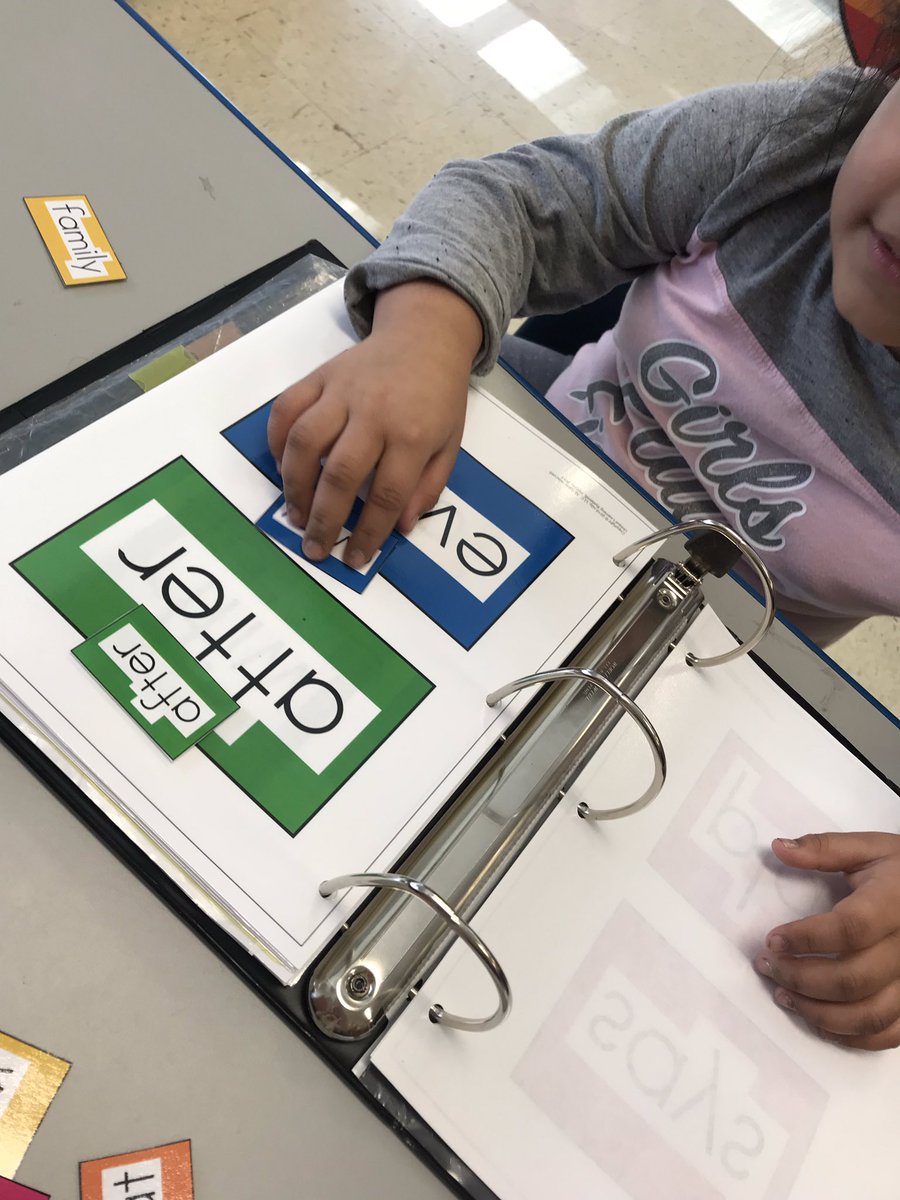 MrsJacobs_WES's tweet image. Matching our high frequency words! #N2Y #Errorless 👏🏻👏🏻👏🏻