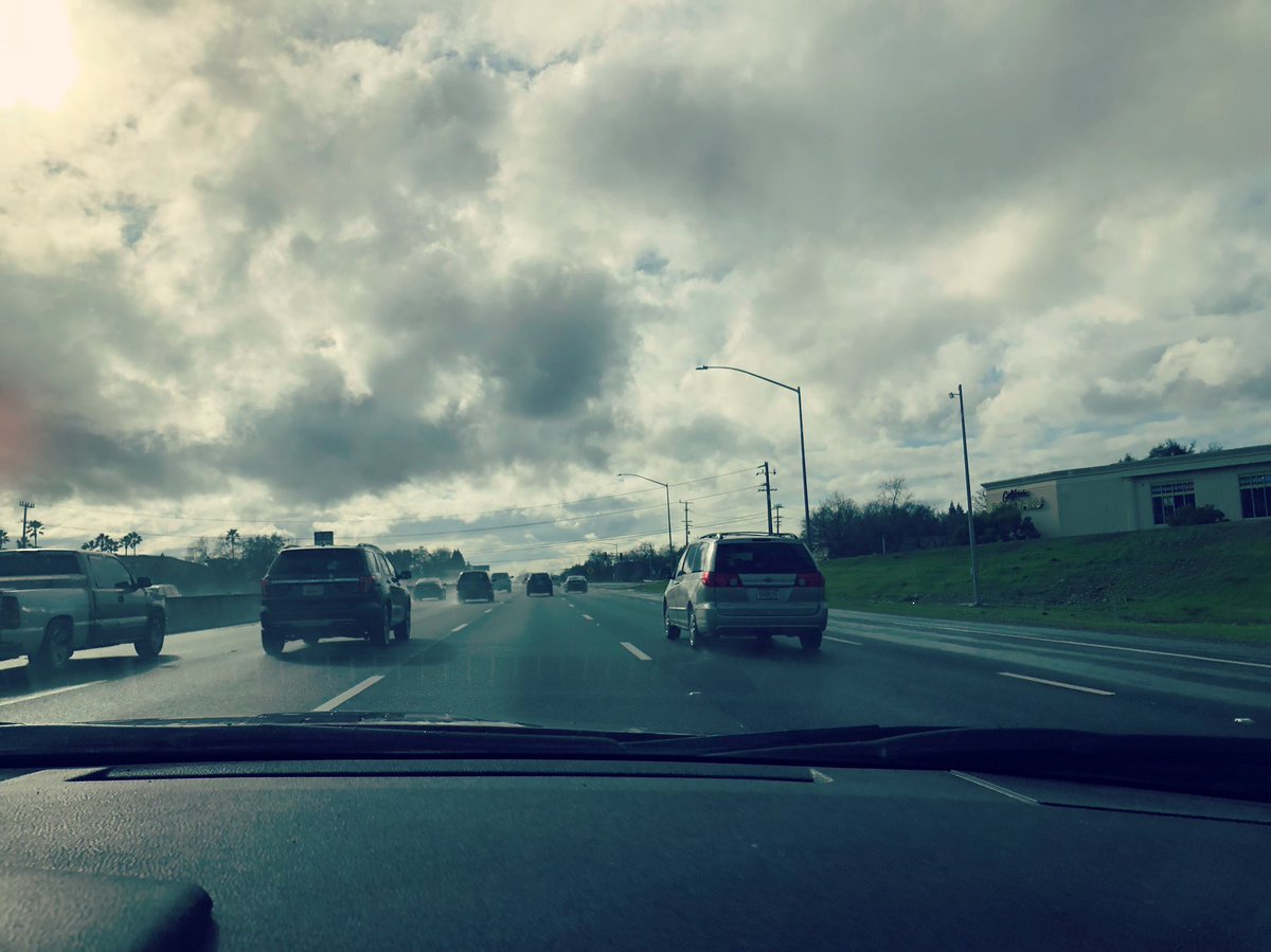 SubhasiniMishra's tweet image. #Rainydaydrive #California